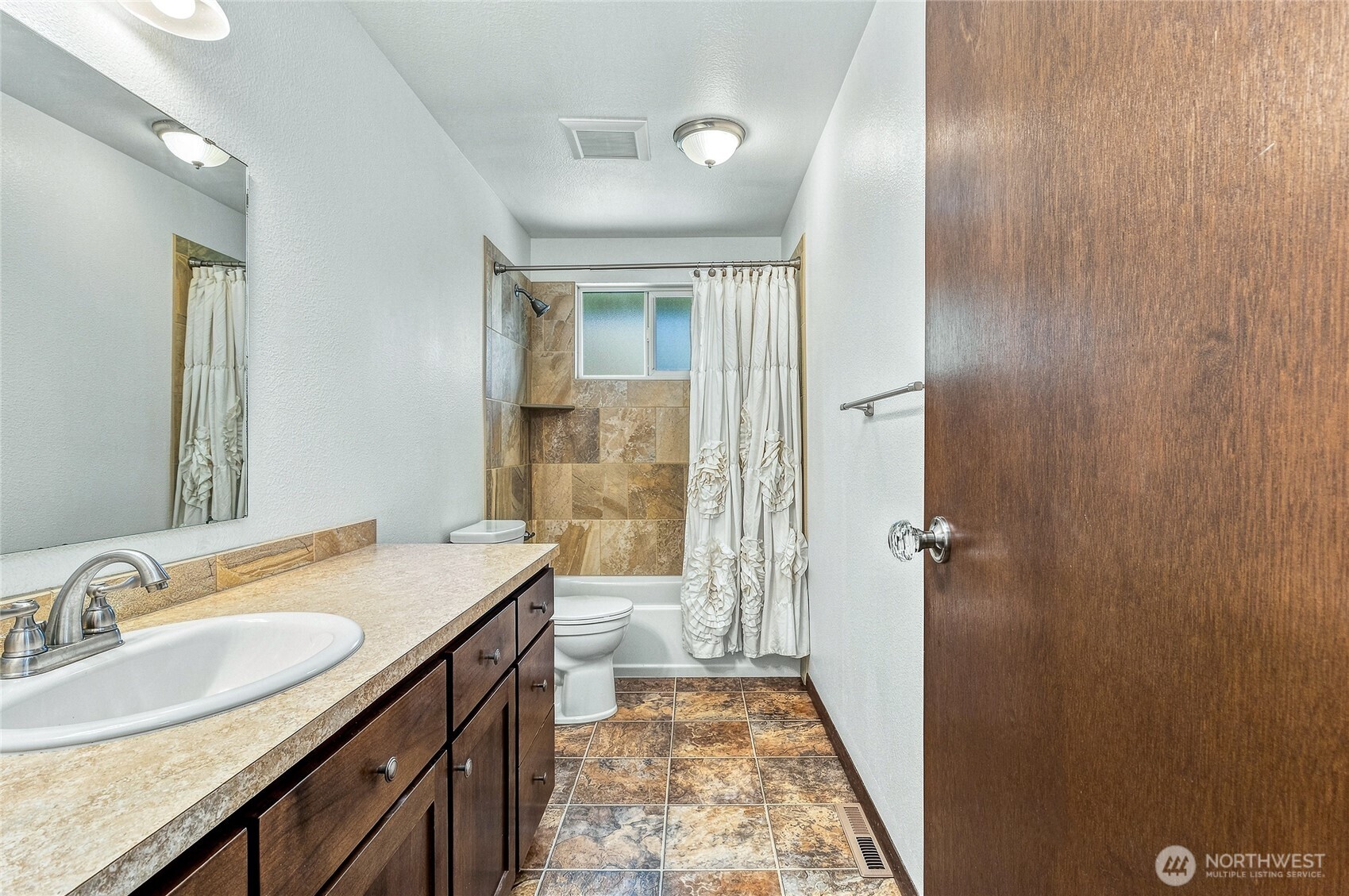 885 E Tietan Property Photo 18