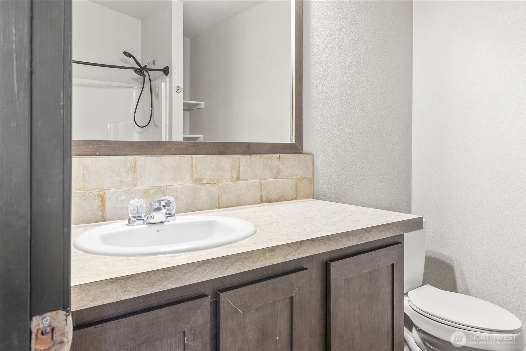 121 E Aspen Place Property Photo 18