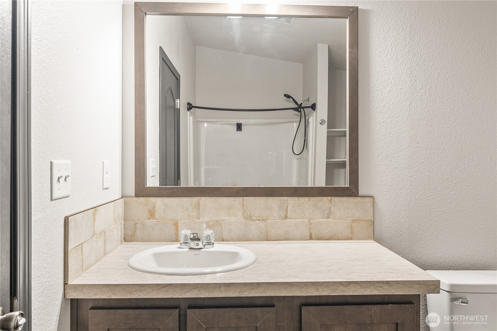 121 E Aspen Place Property Photo 19