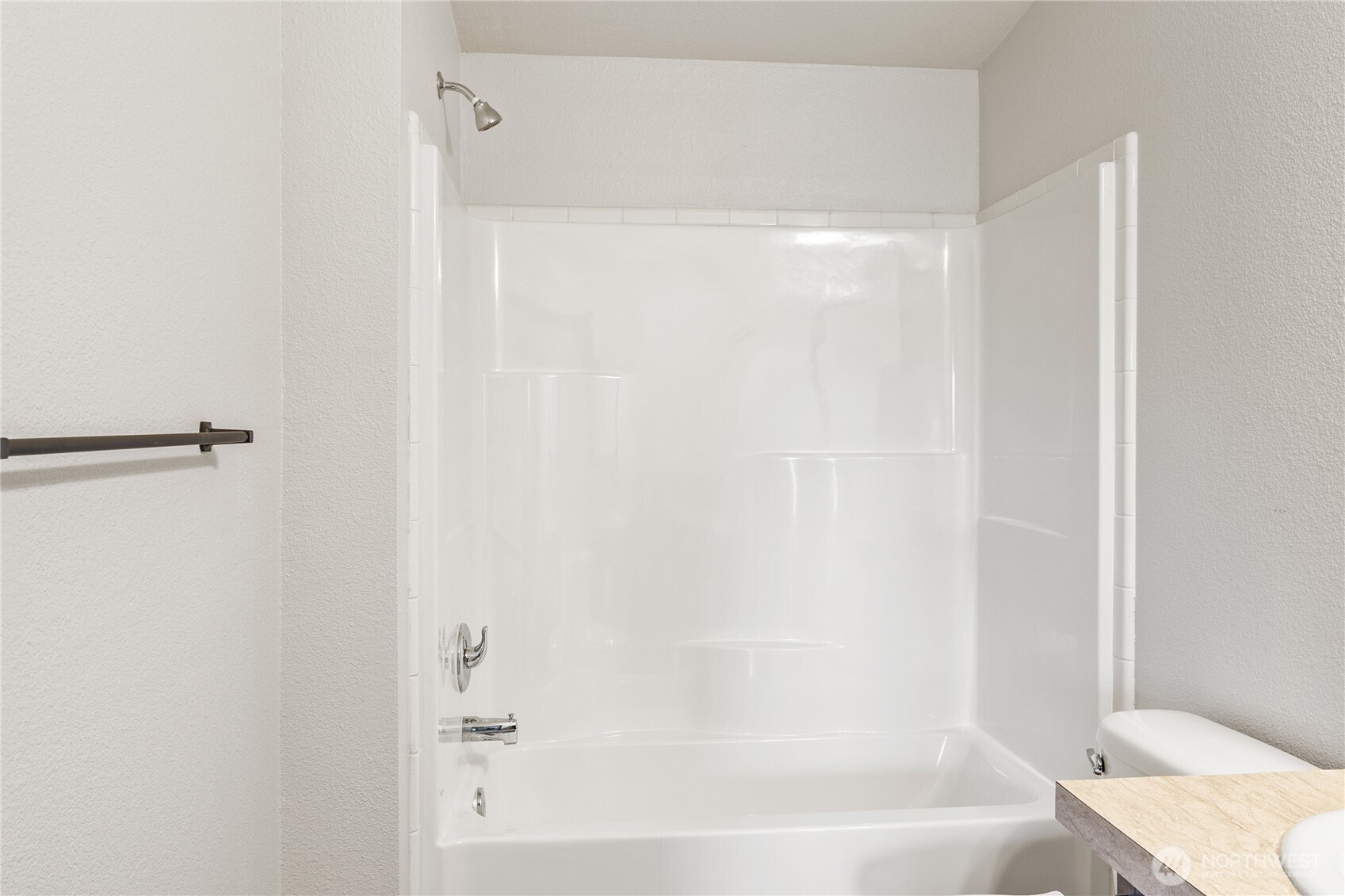 121 E Aspen Place Property Photo 23