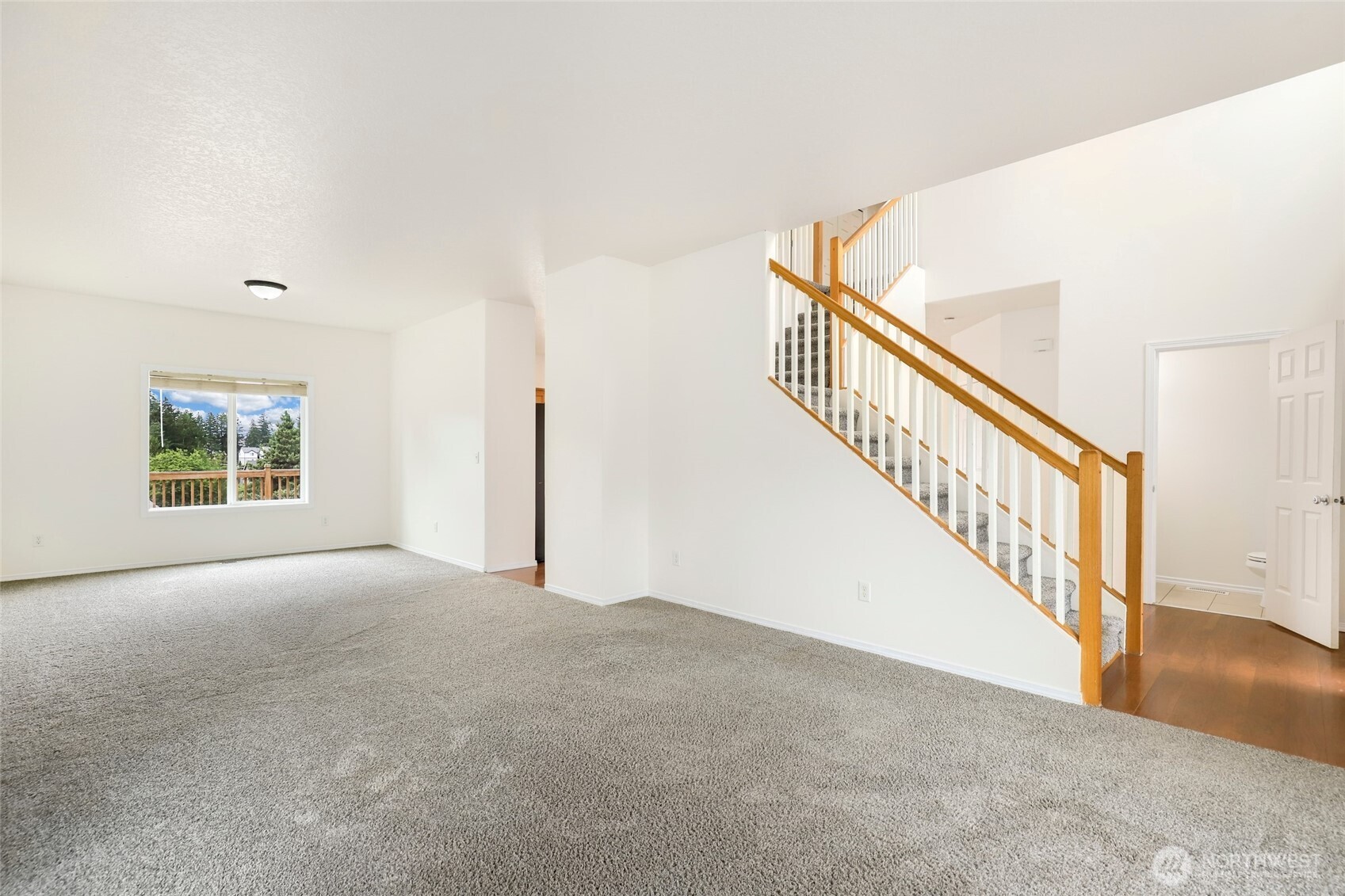 7123 33rd Avenue Property Photo 4