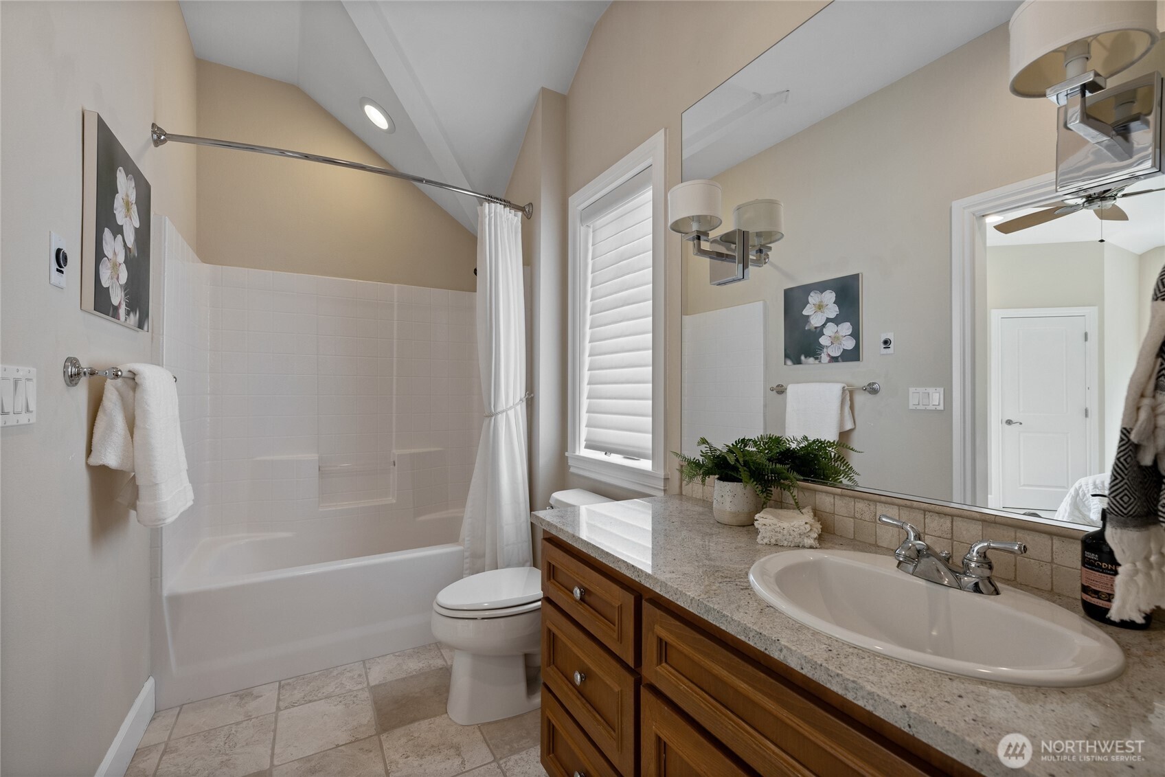 409 3rd Lane Property Photo 32