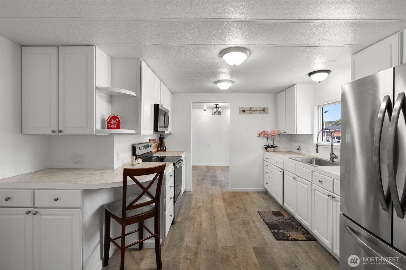 1900 Broadway Avenue 11 Property Photo 12