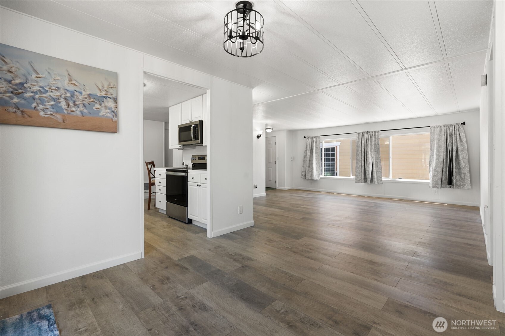 1900 Broadway Avenue 11 Property Photo 13