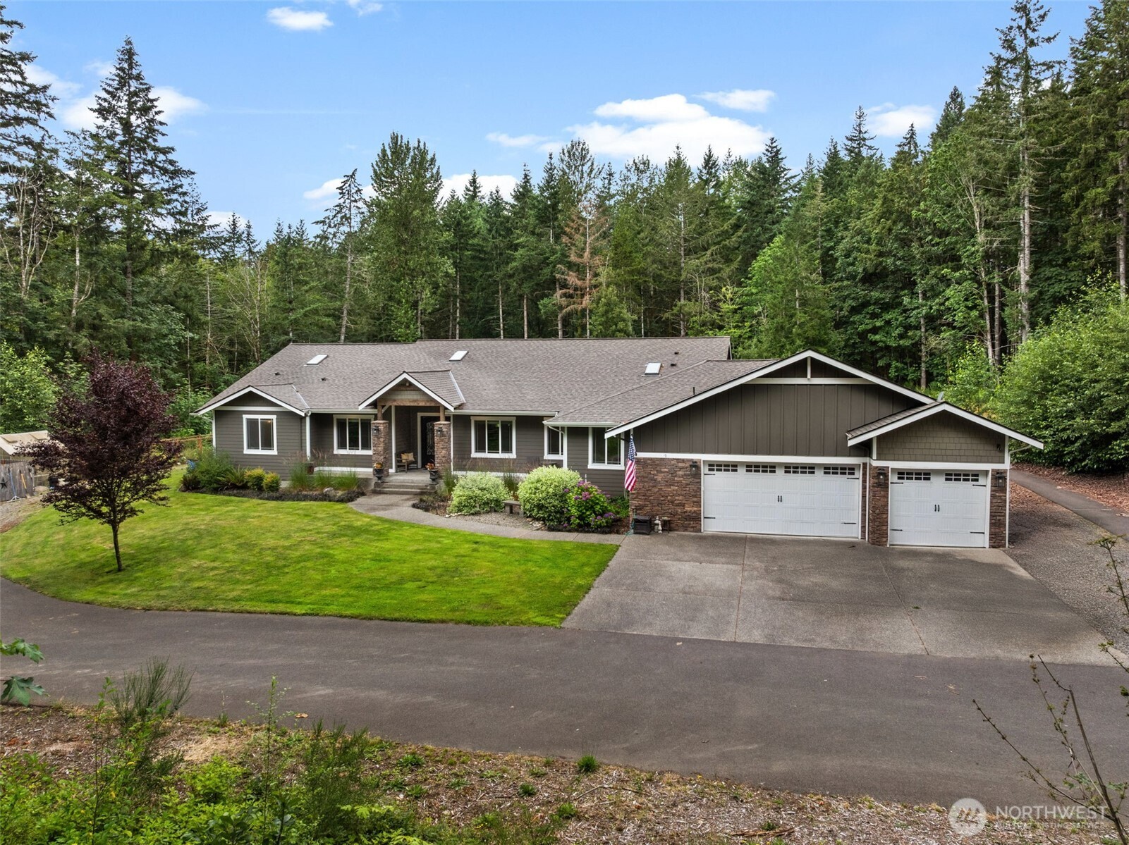 15622 Glenwood Road Property Photo 1