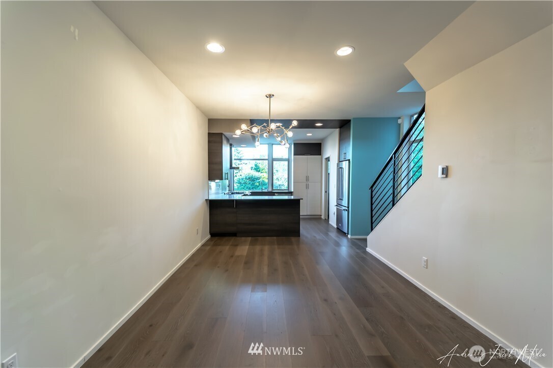 1718 27th Avenue A Property Photo 9