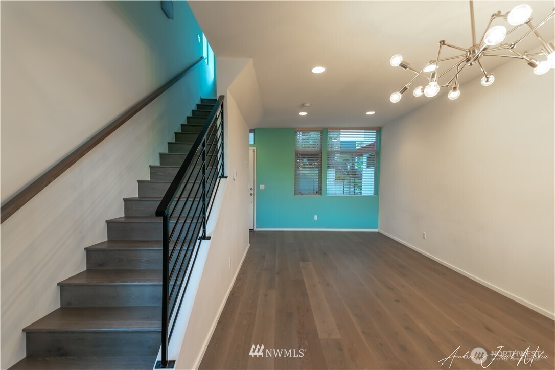 1718 27th Avenue A Property Photo 10
