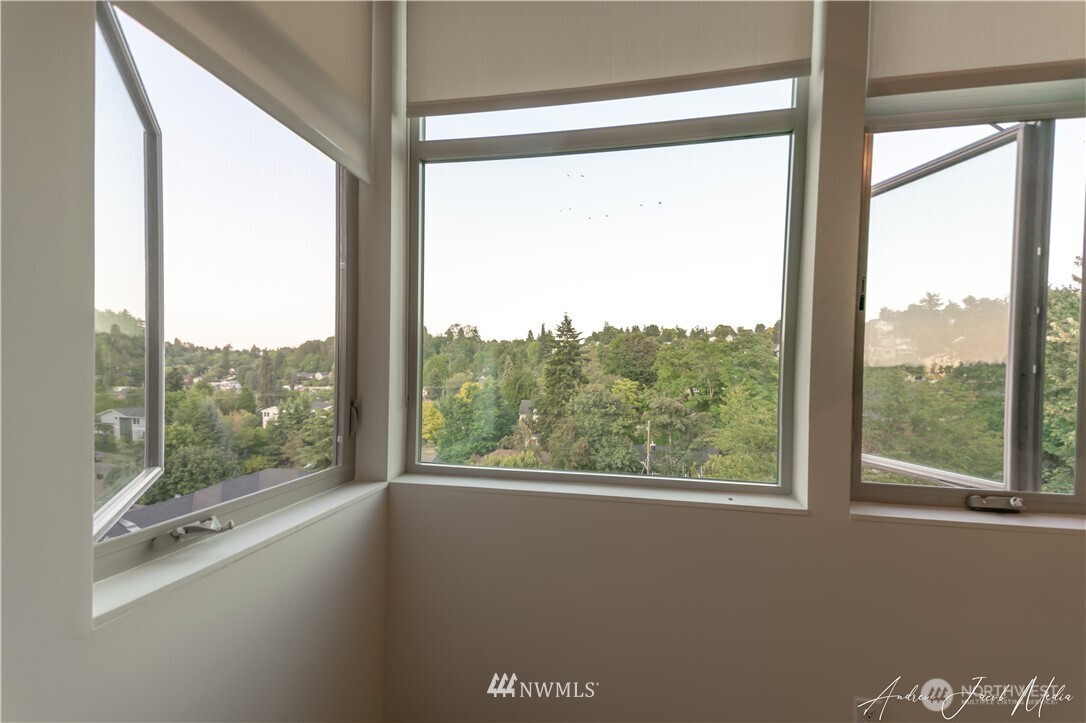 1718 27th Avenue A Property Photo 12