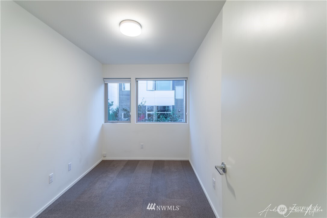 1718 27th Avenue A Property Photo 22