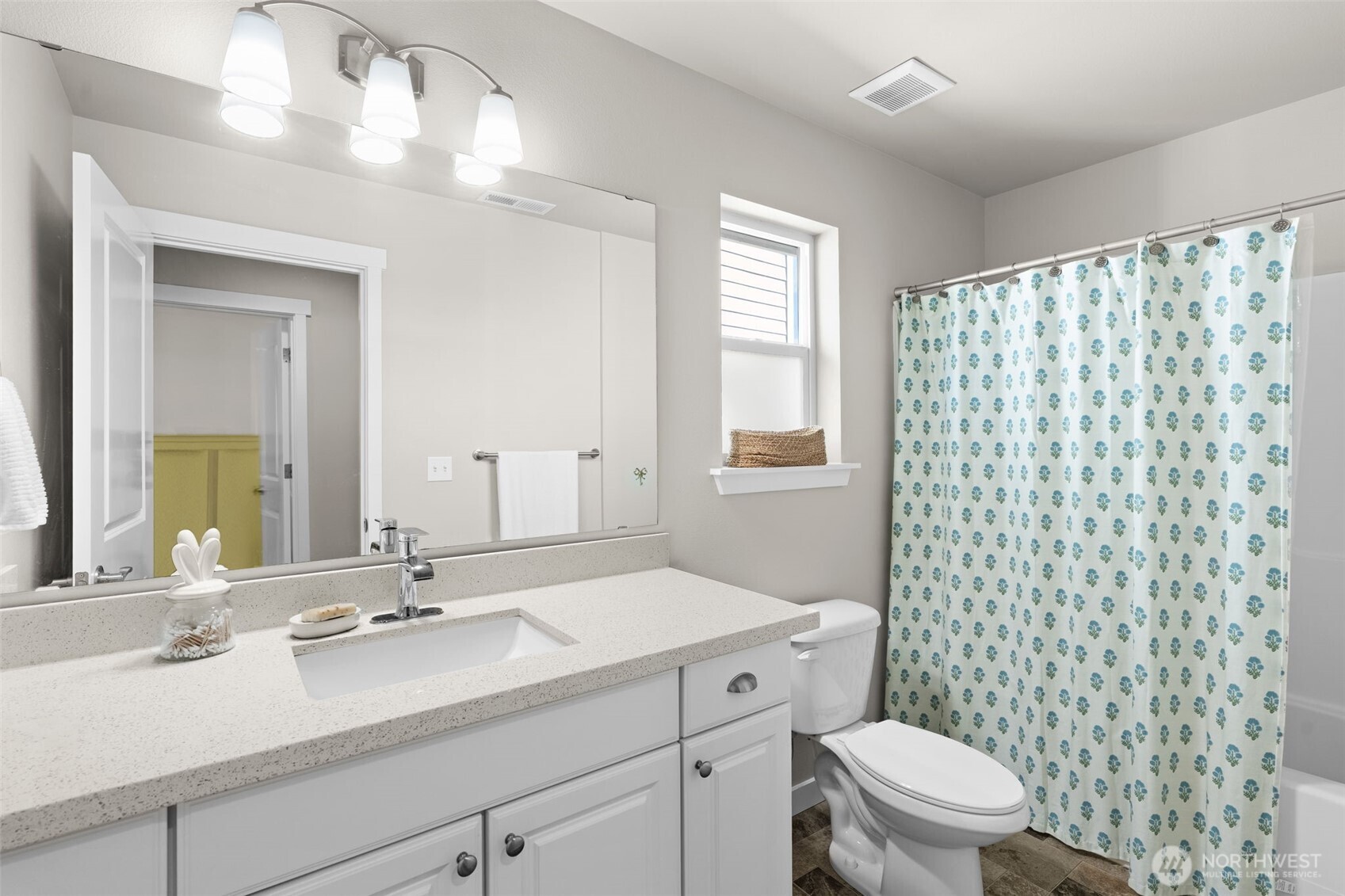 736 Freedom Court Property Photo 29