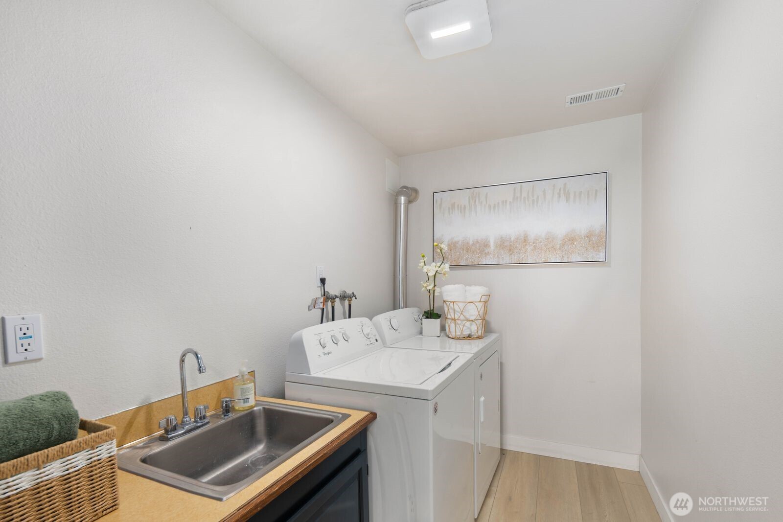 9929 76th Street Property Photo 26