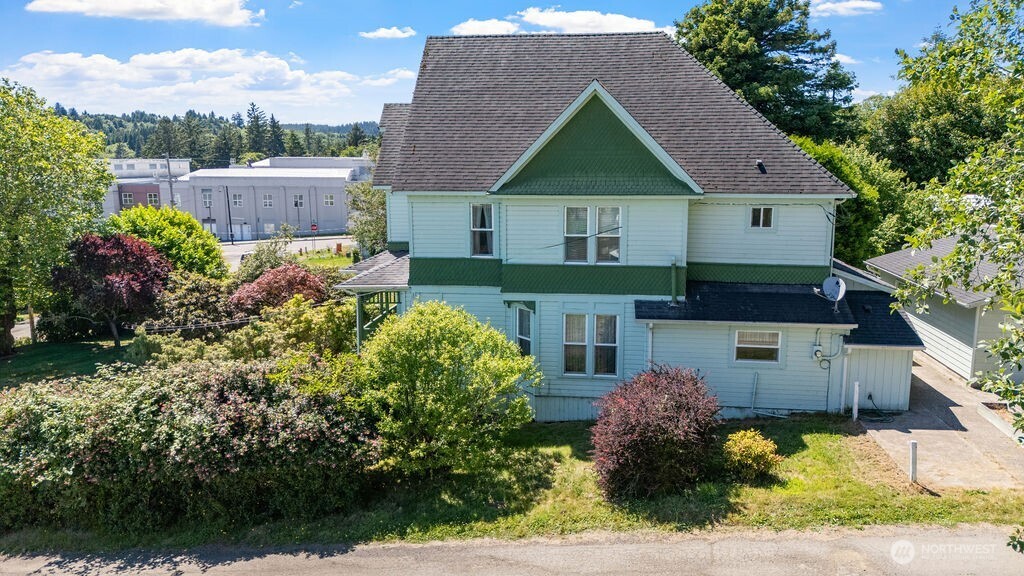 516 Cedar Street Property Photo 3