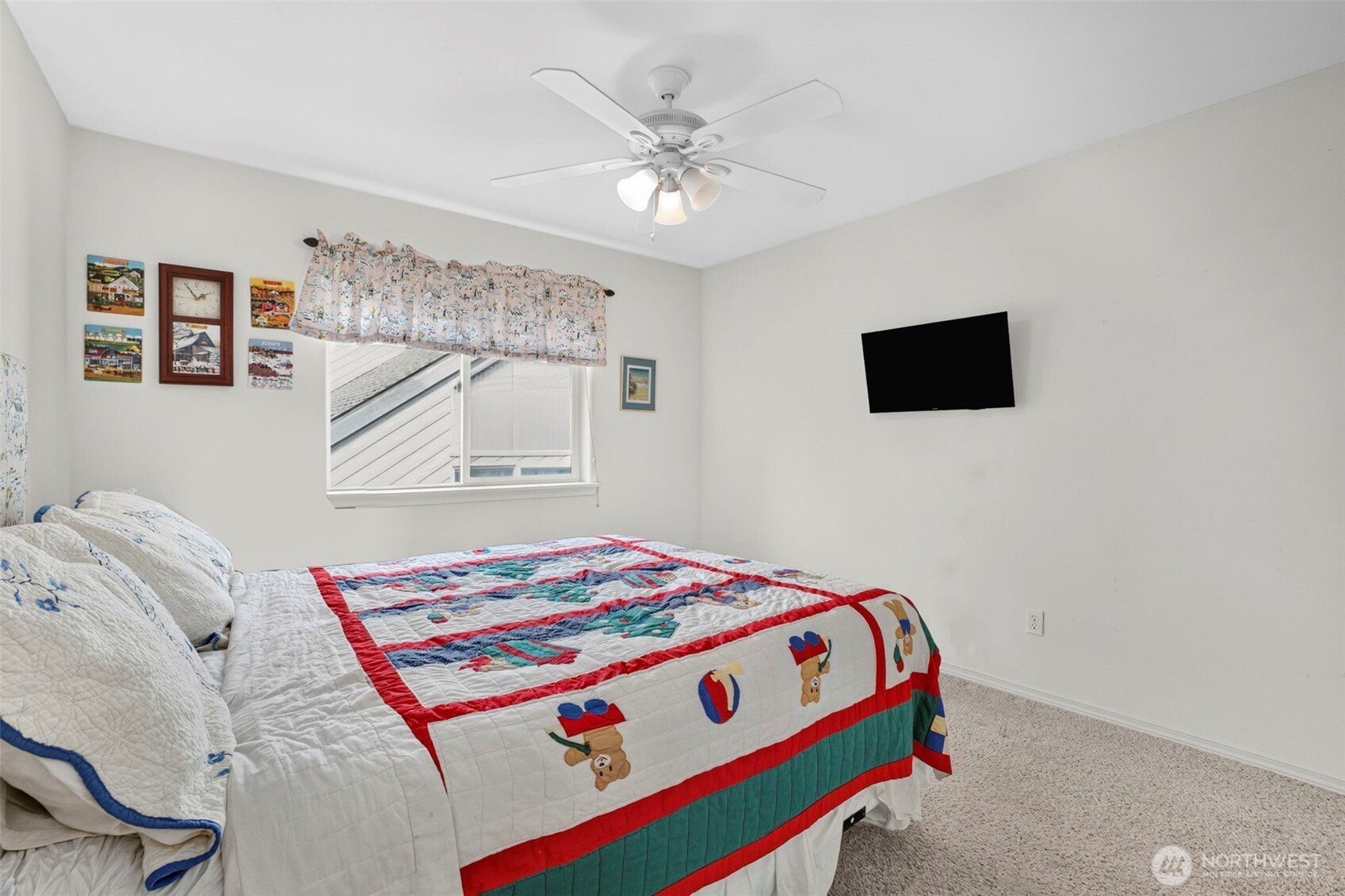 4381 Harborview Drive Property Photo 23