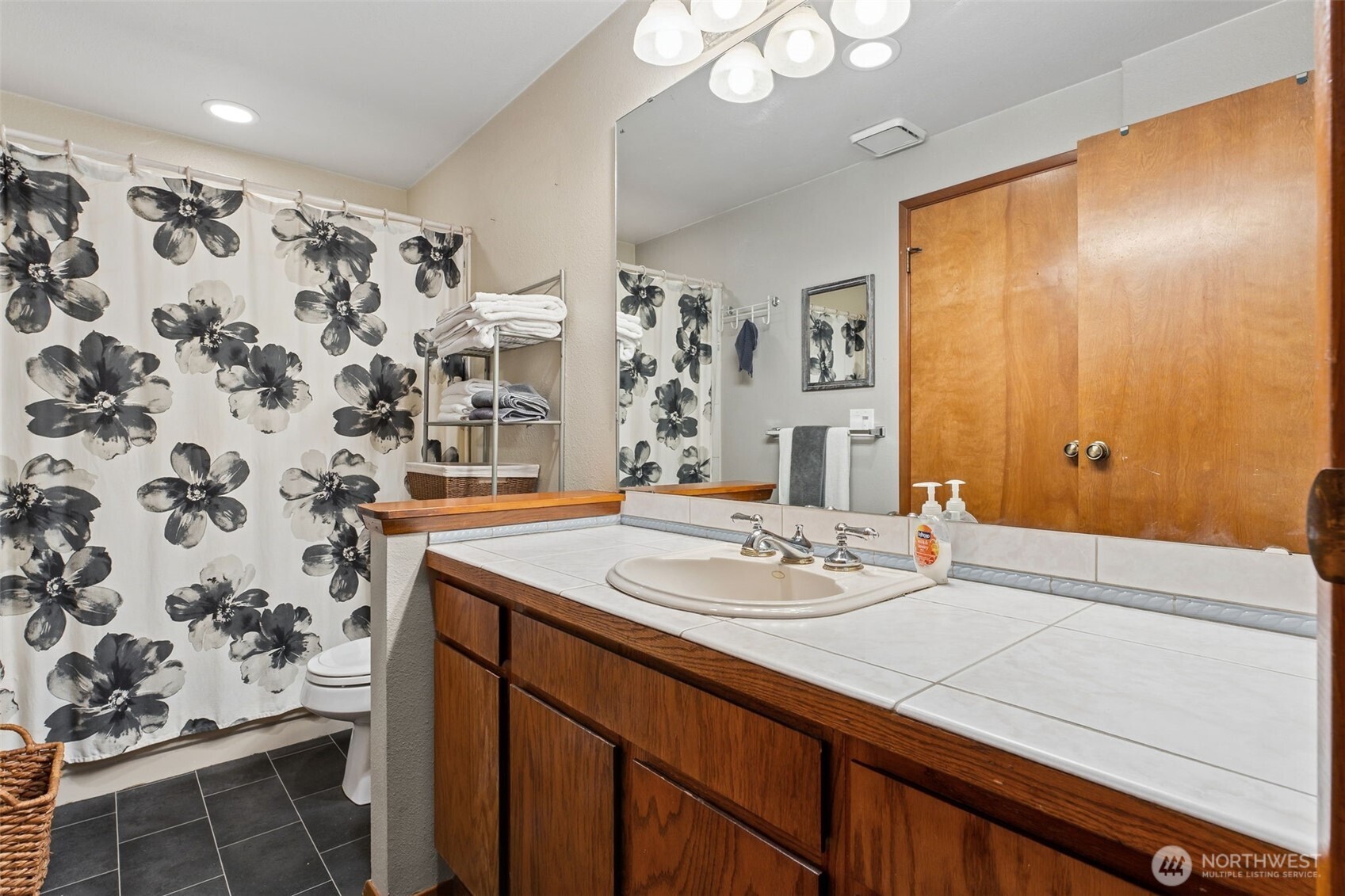 2407 Se 8th Place Property Photo 10