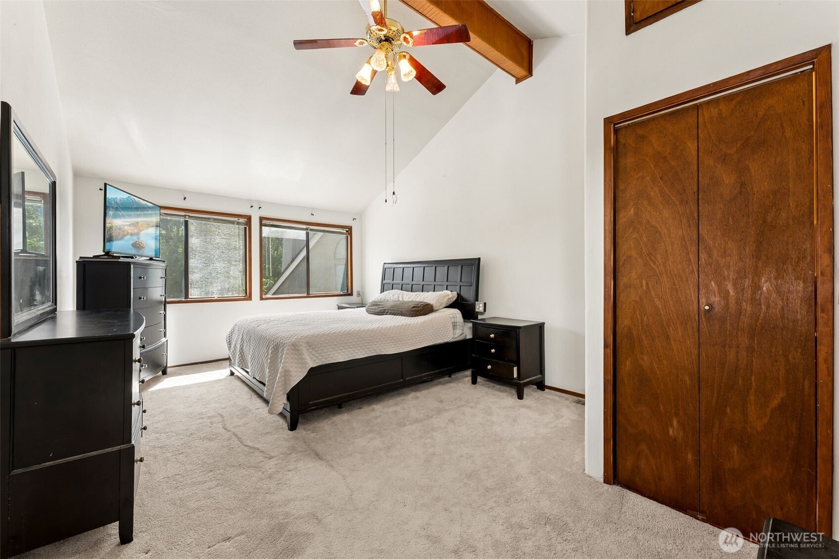 2407 Se 8th Place Property Photo 13