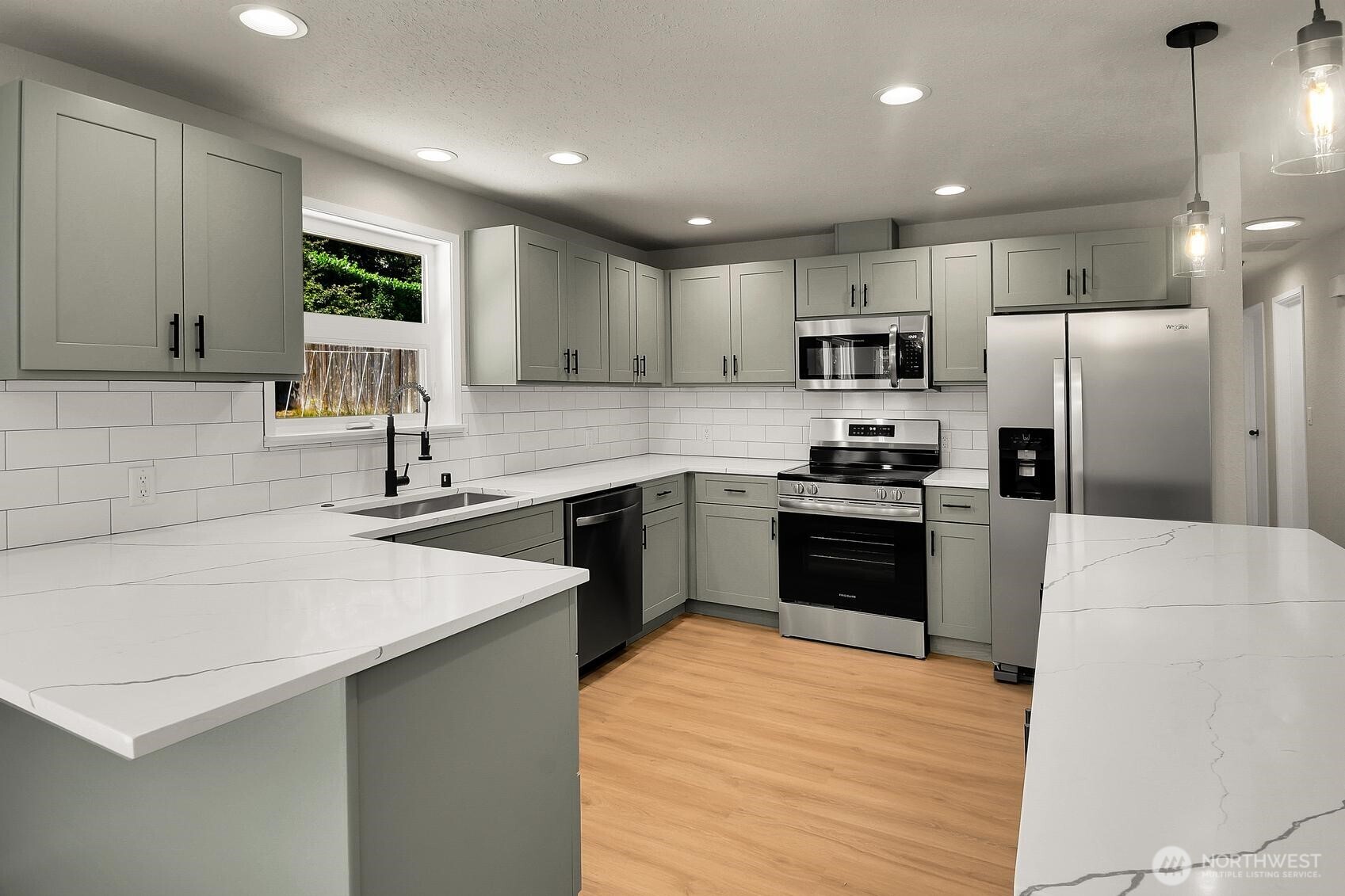 13020 Robinhood Lane Property Photo 3