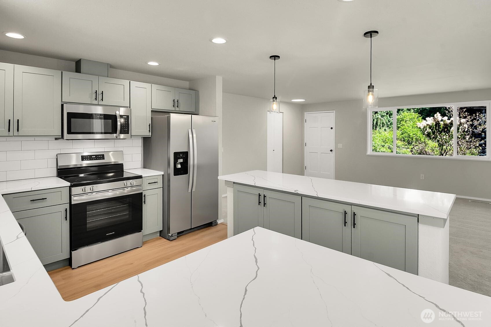 13020 Robinhood Lane Property Photo 5