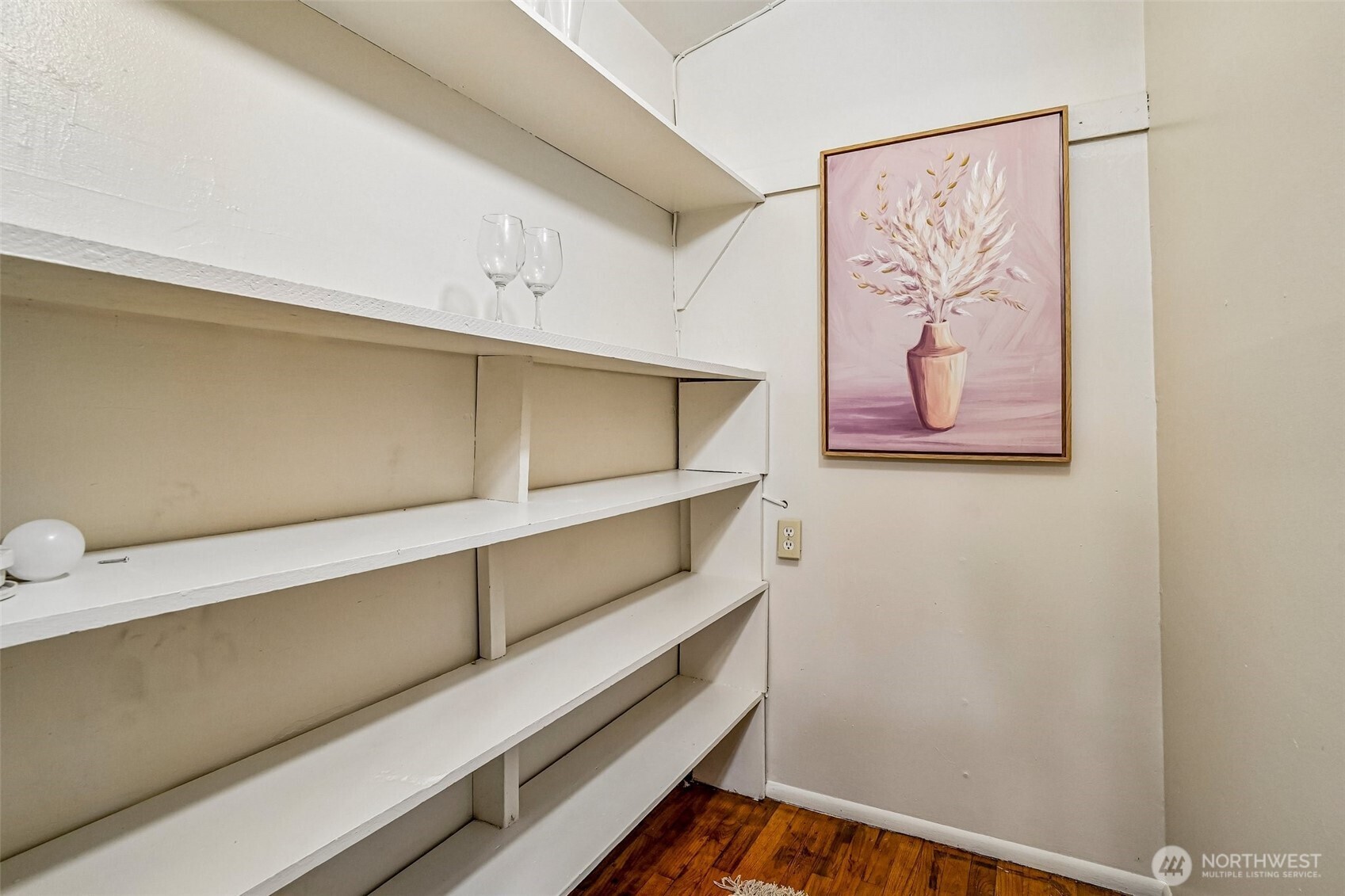 1208 Ne Northgate Way Property Photo 8