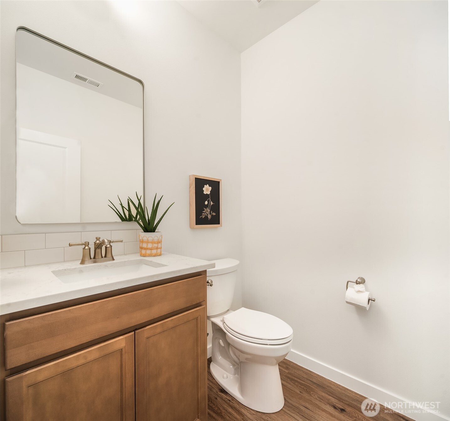 2401 E 16th Street Property Photo 11