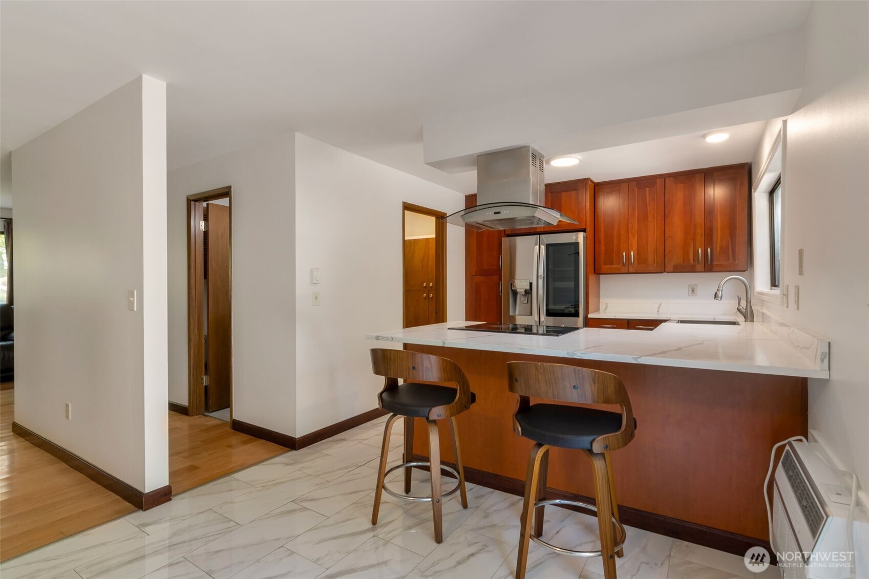 17050 Northup Way 25 Property Photo 7
