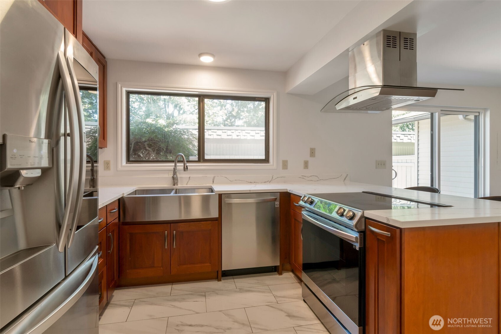 17050 Northup Way 25 Property Photo 10