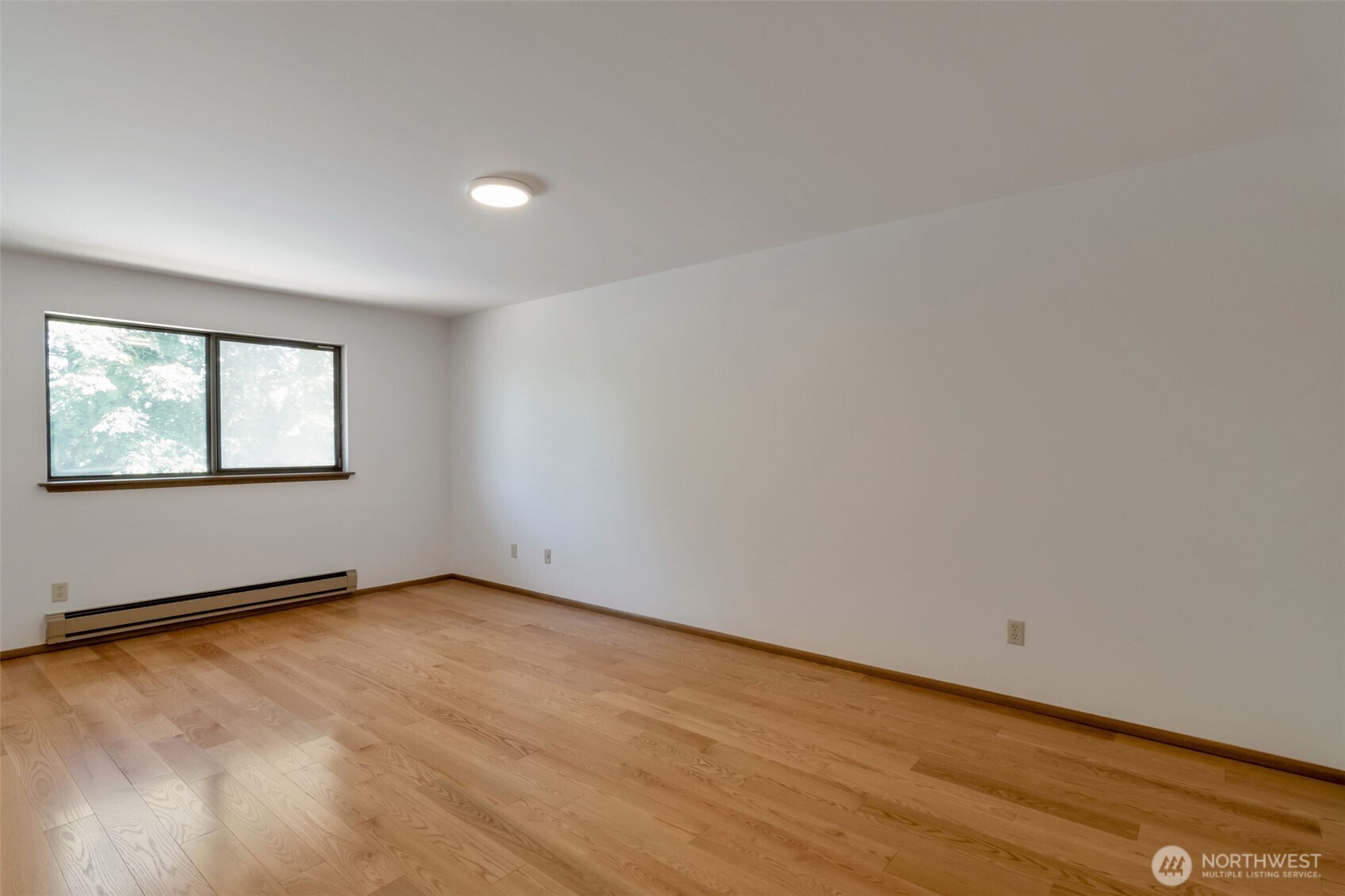 17050 Northup Way 25 Property Photo 15