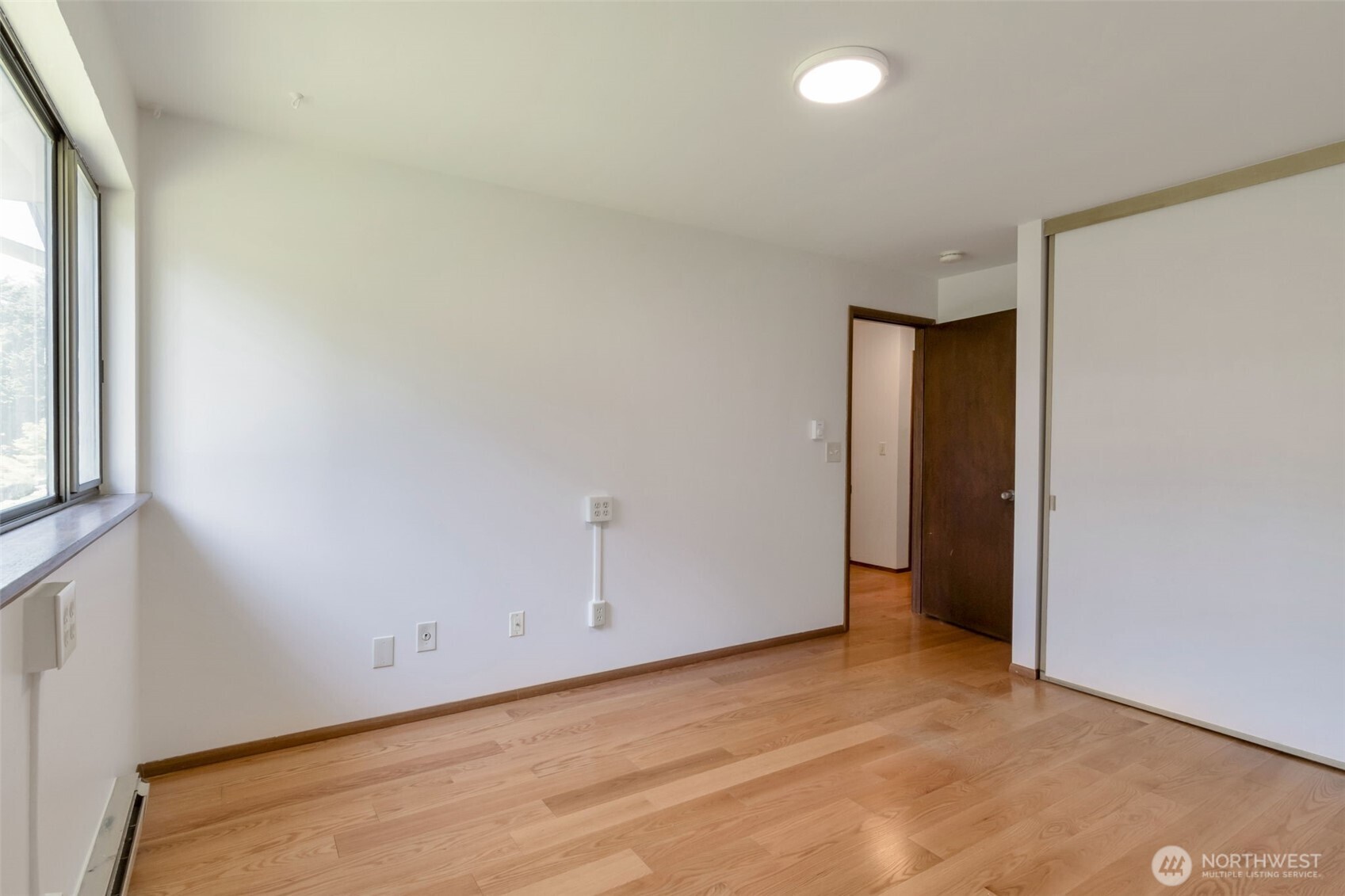 17050 Northup Way 25 Property Photo 19