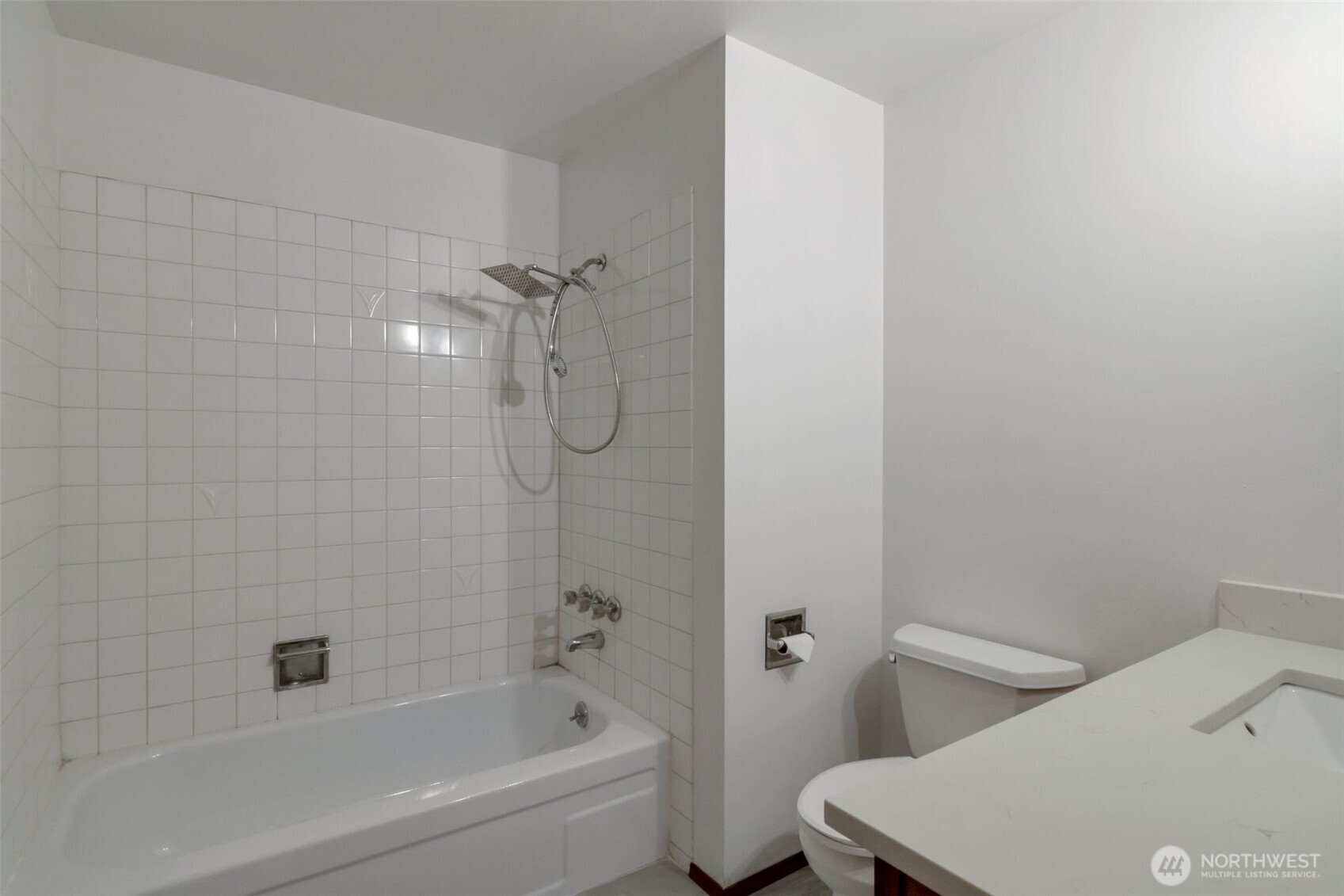 17050 Northup Way 25 Property Photo 23