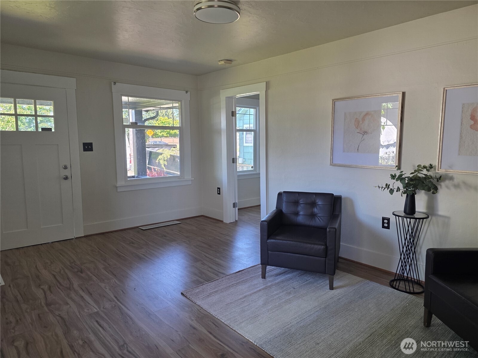 8902 Forest Road Property Photo 2