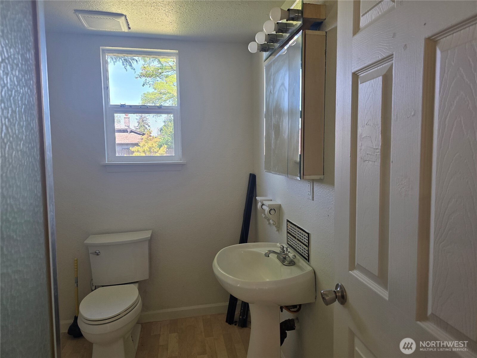 8902 Forest Road Property Photo 24