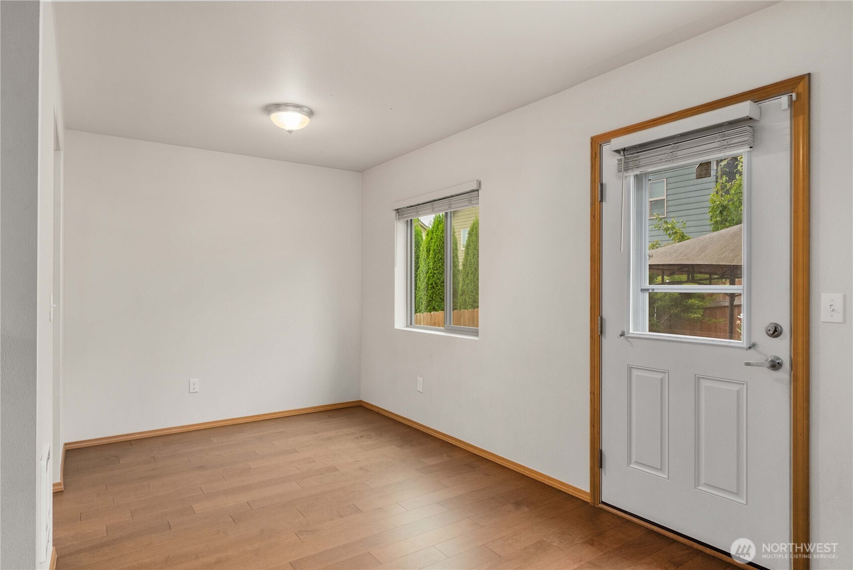 391 Ne Ohenry Court Property Photo 10