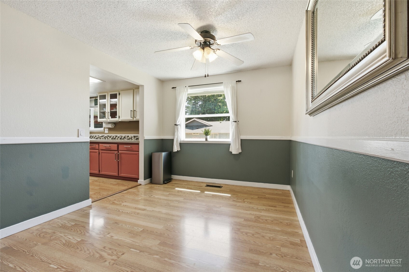 2731 Summerhill Court Property Photo 7