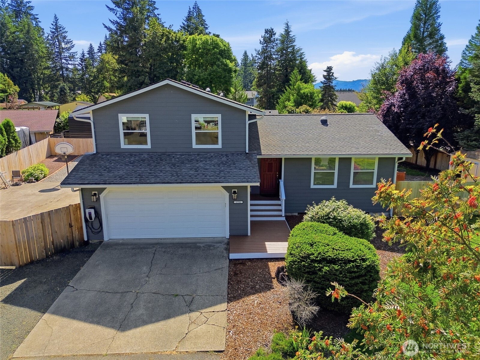 2731 Summerhill Court Property Photo 31