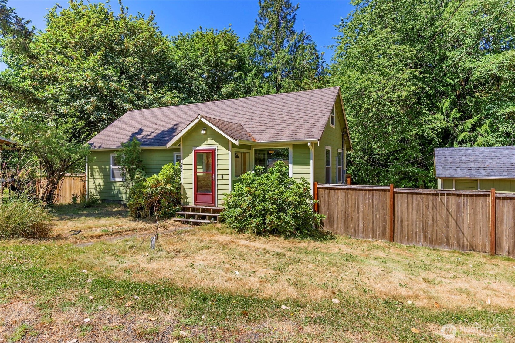932 Retsil Road Property Photo 1