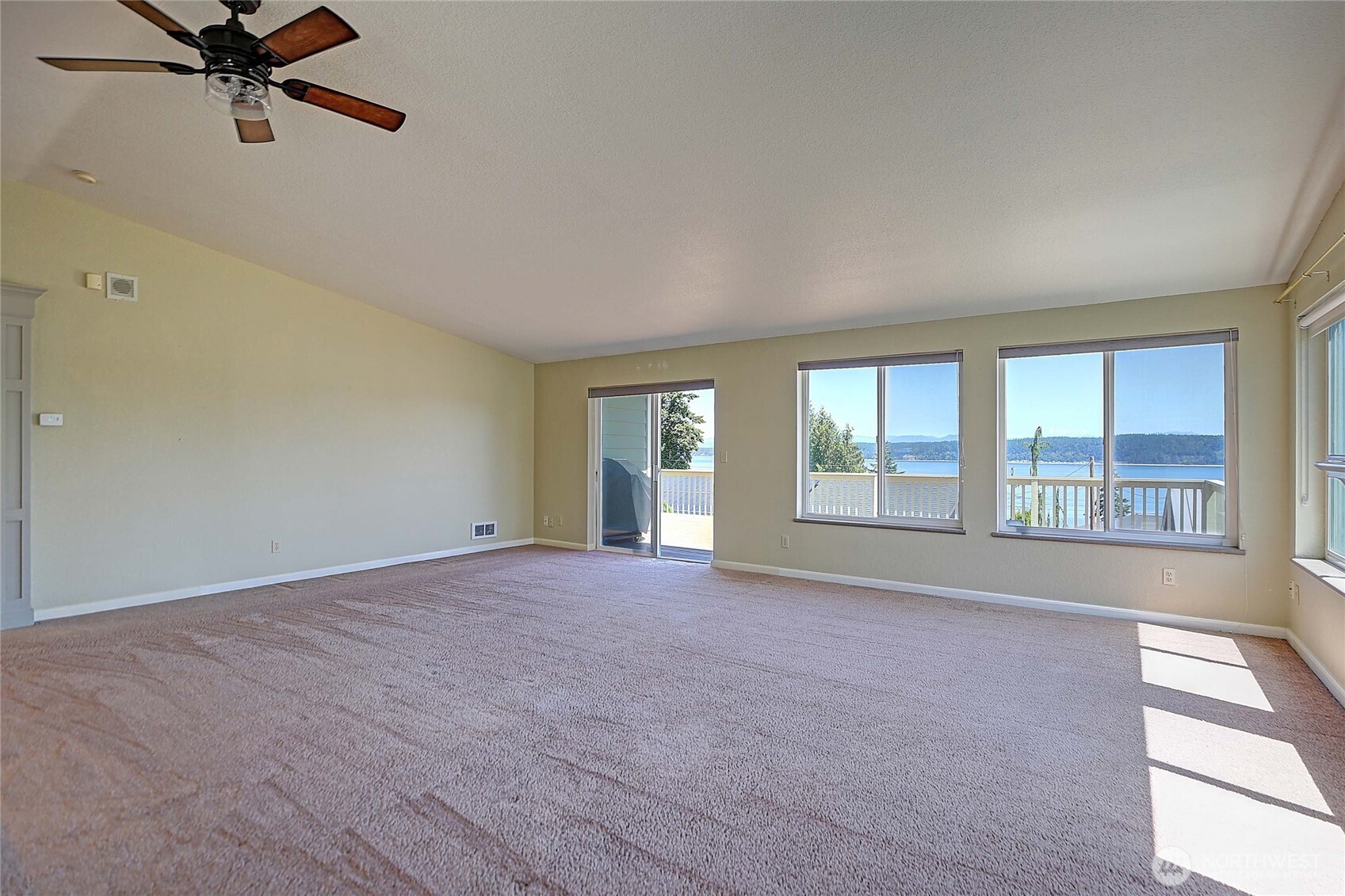 2891 Viewmont Place Property Photo 9