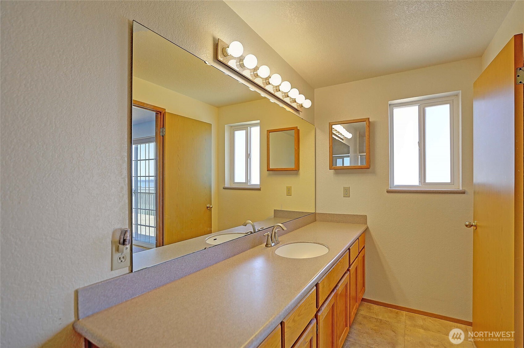 2891 Viewmont Place Property Photo 13