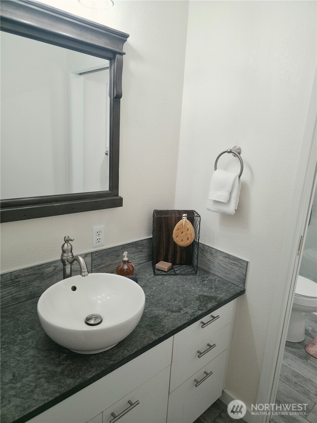 30 Crawford Lane Property Photo 14