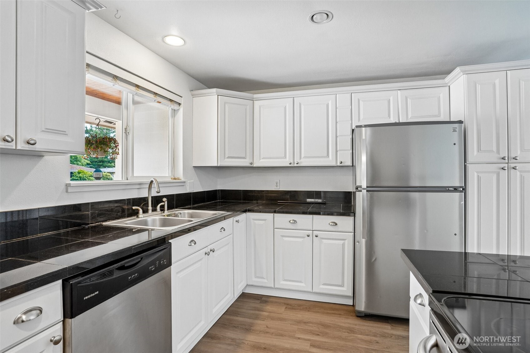 1711 7th Avenue Property Photo 7