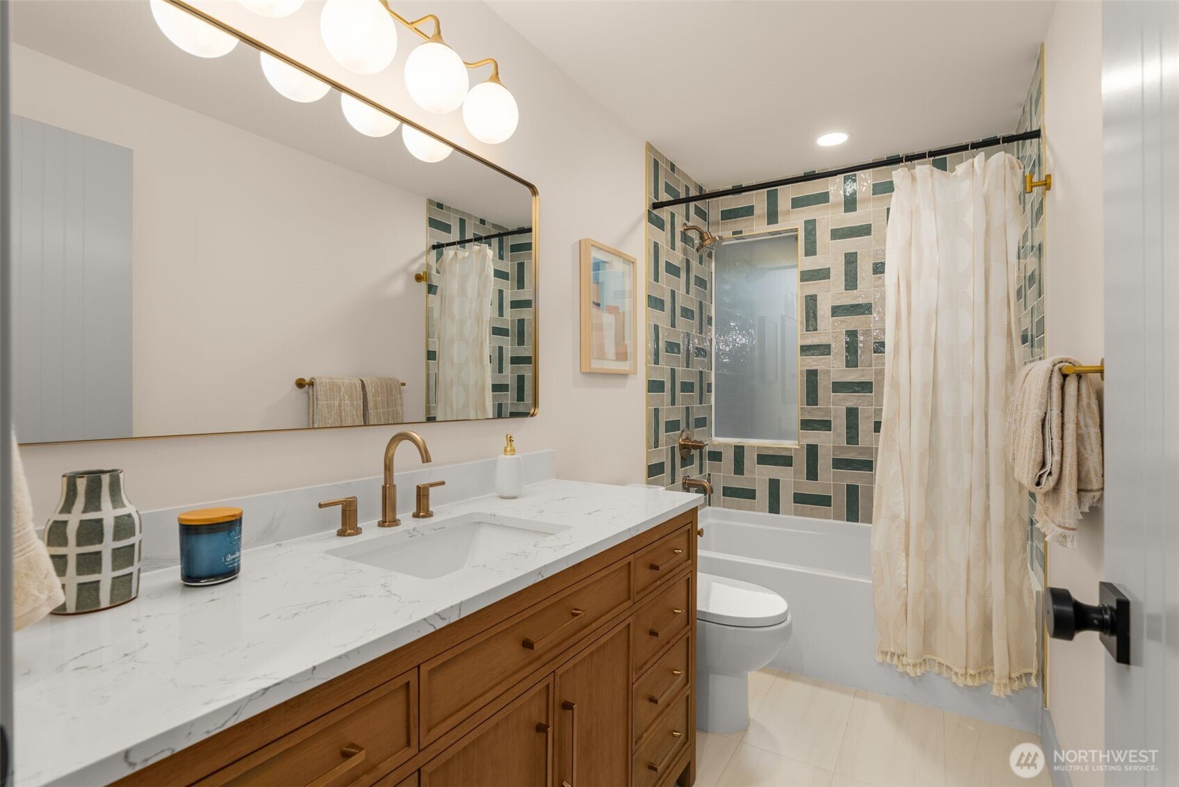 13237 8th Avenue Property Photo 19