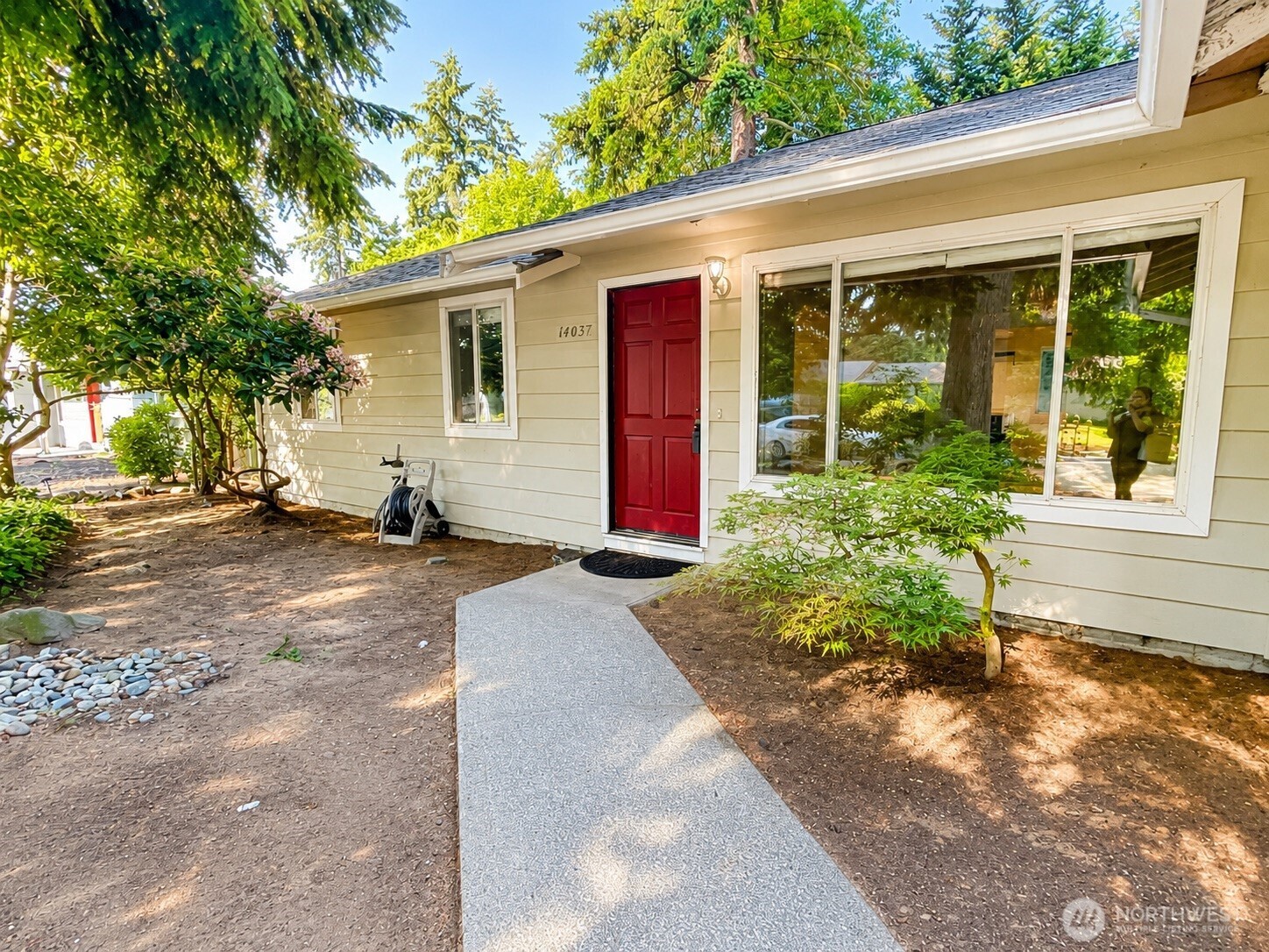 14037 108th Avenue Property Photo 3