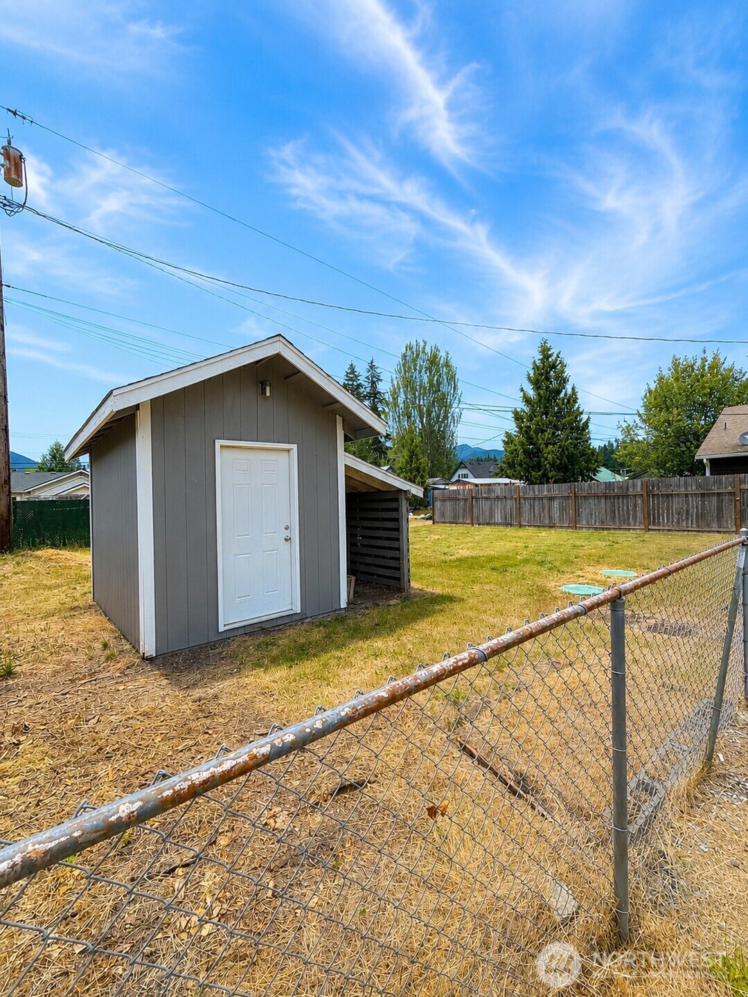 825 Givens Avenue Property Photo 13