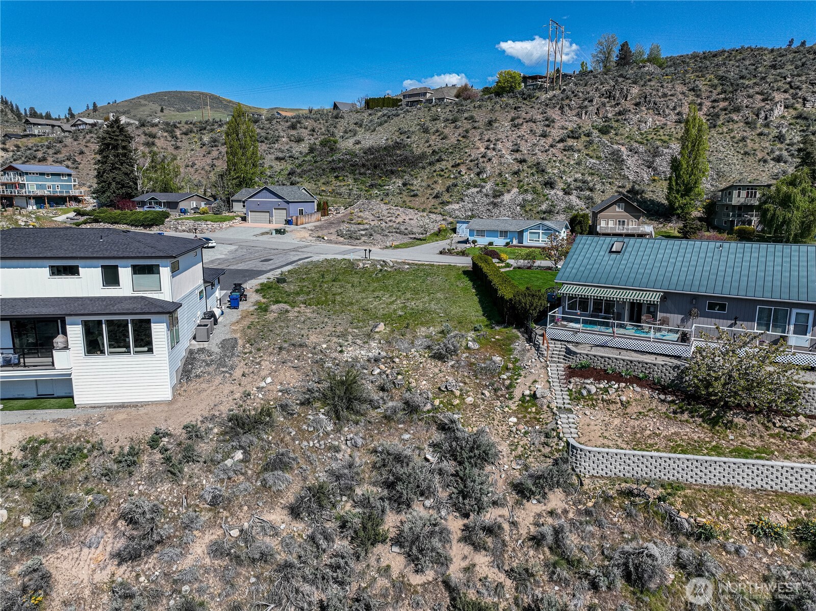 212 Stehekin Way Property Photo 11