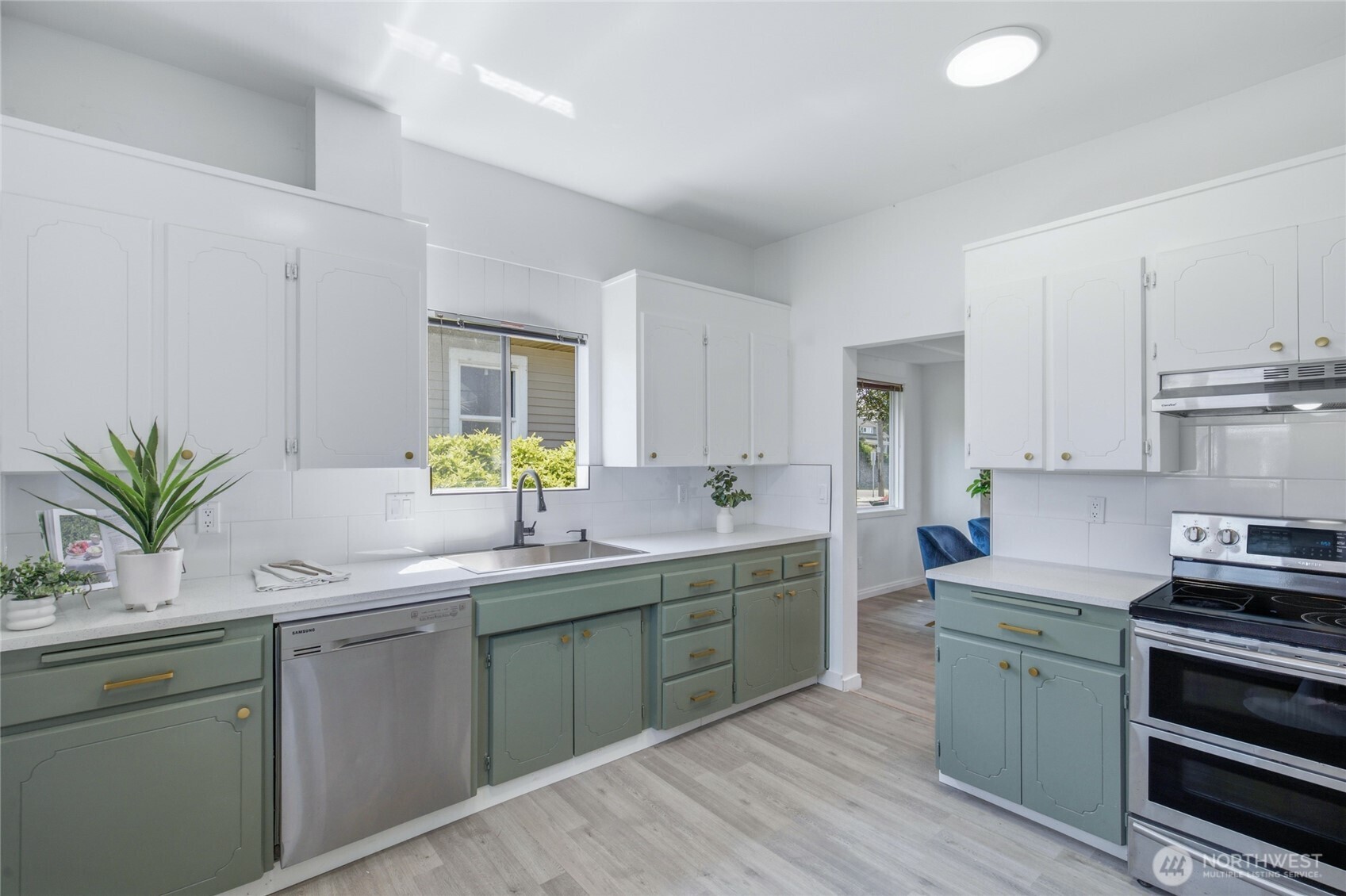 1823 S Adams Street Property Photo 7