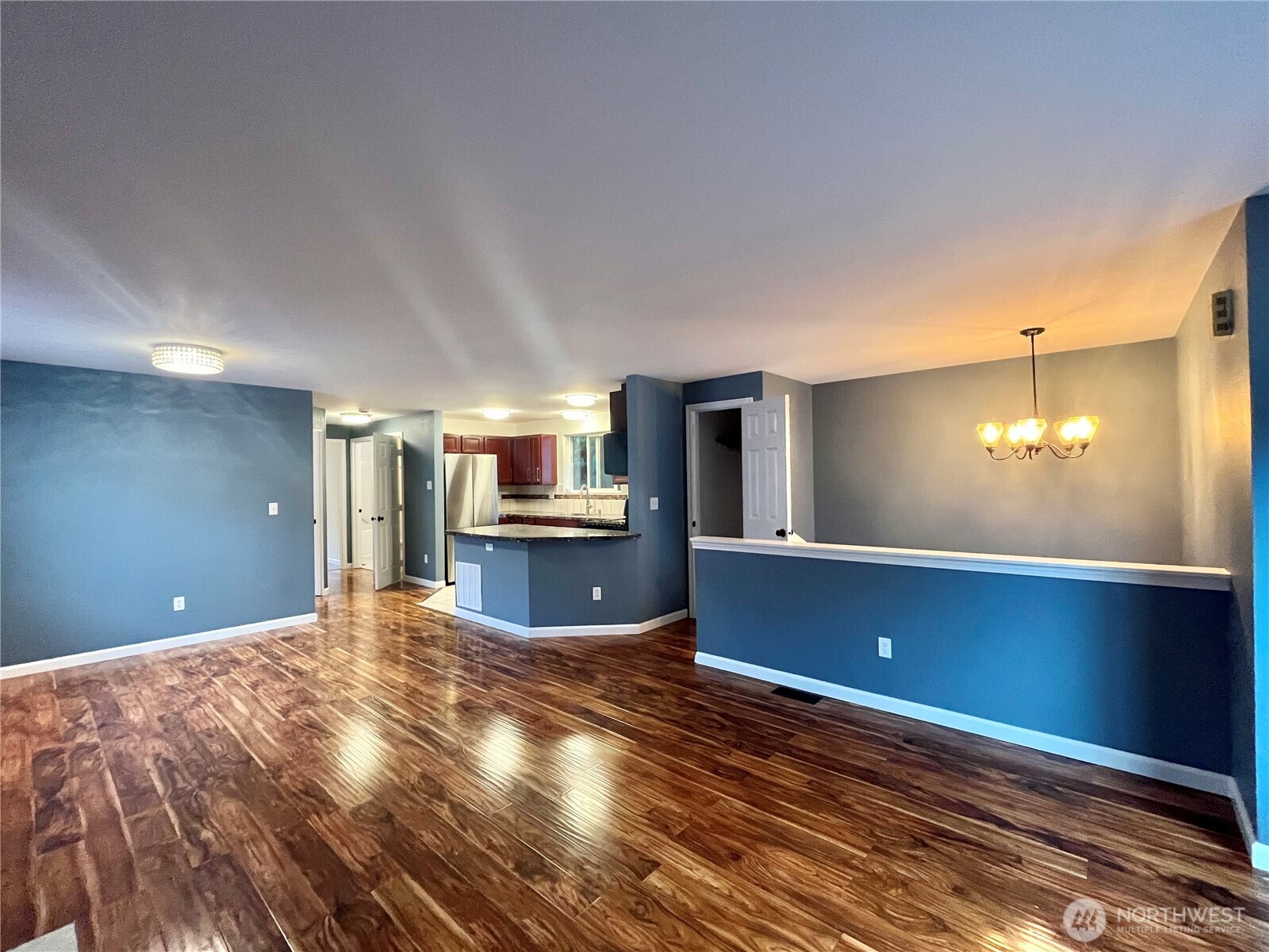 10453 1st Avenue Property Photo 4