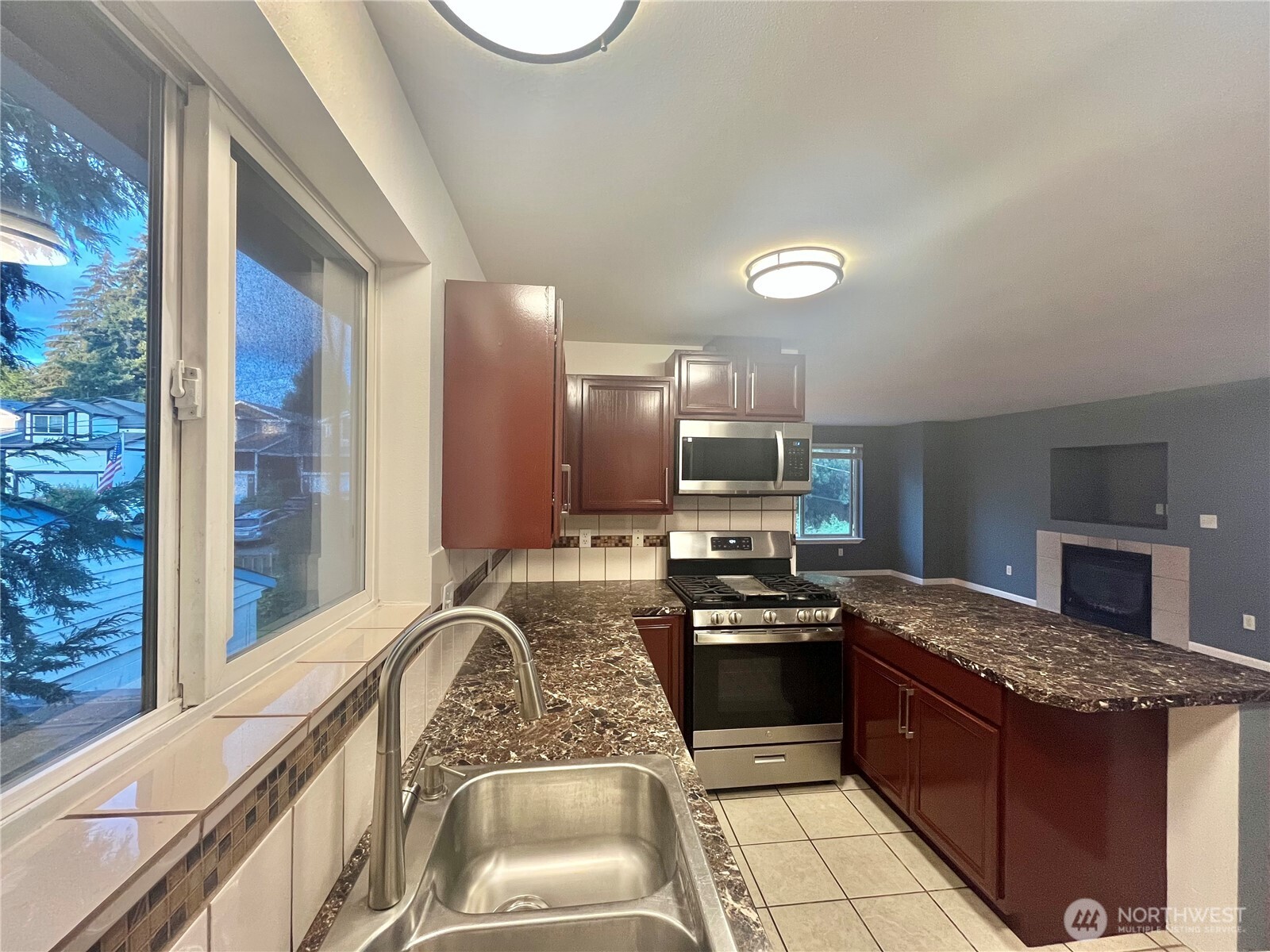 10453 1st Avenue Property Photo 8