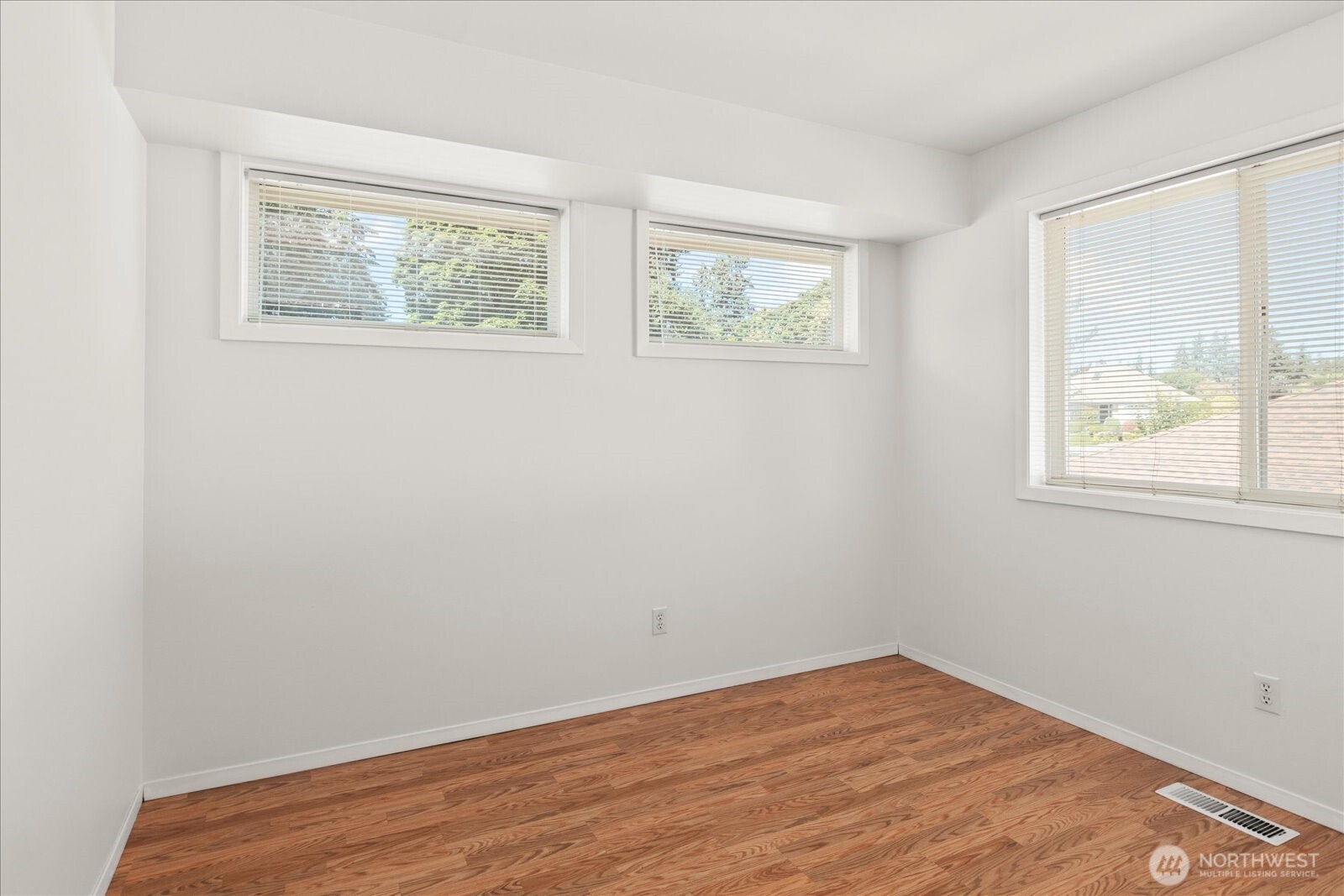 37230 20th Avenue Property Photo 23