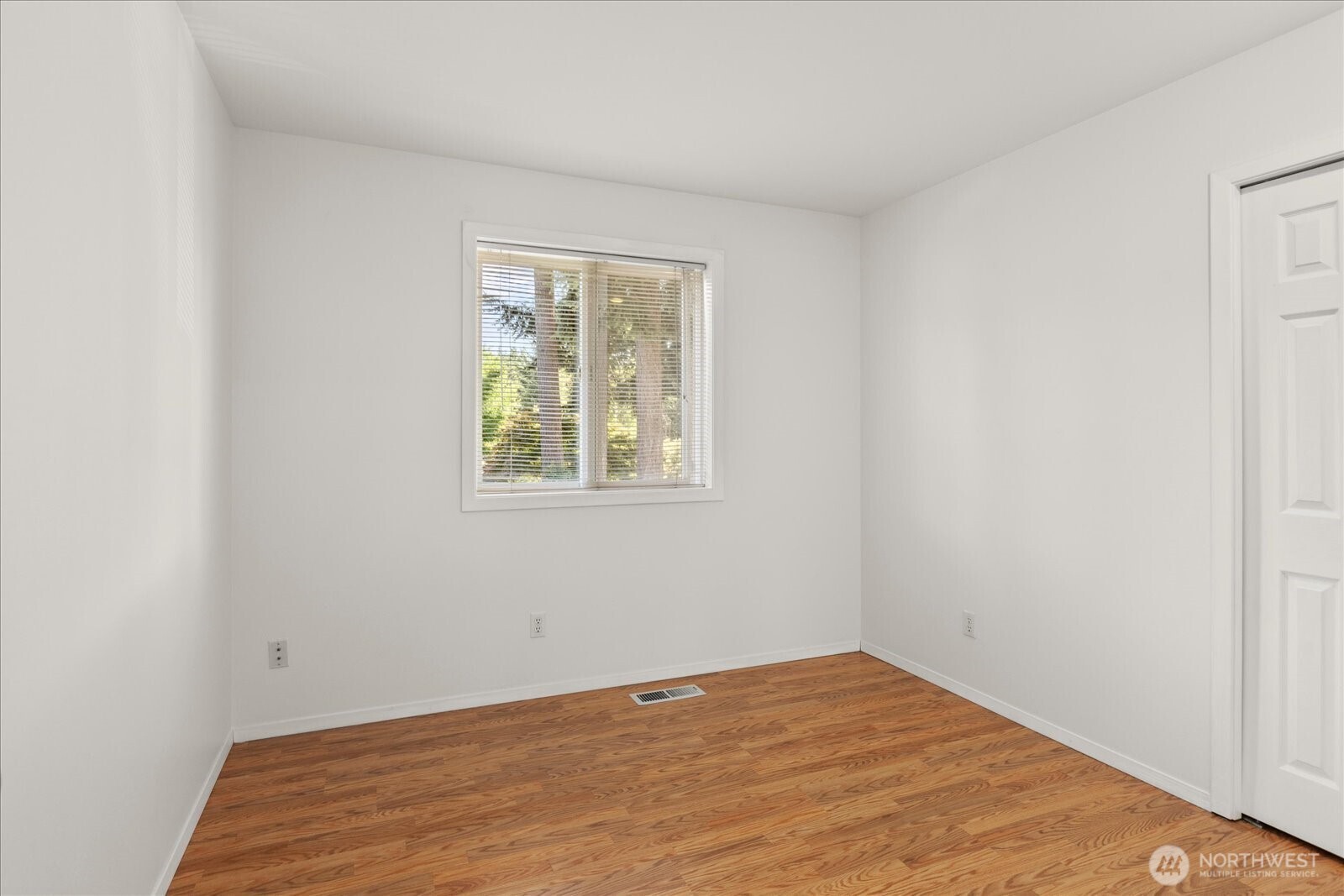 37230 20th Avenue Property Photo 25