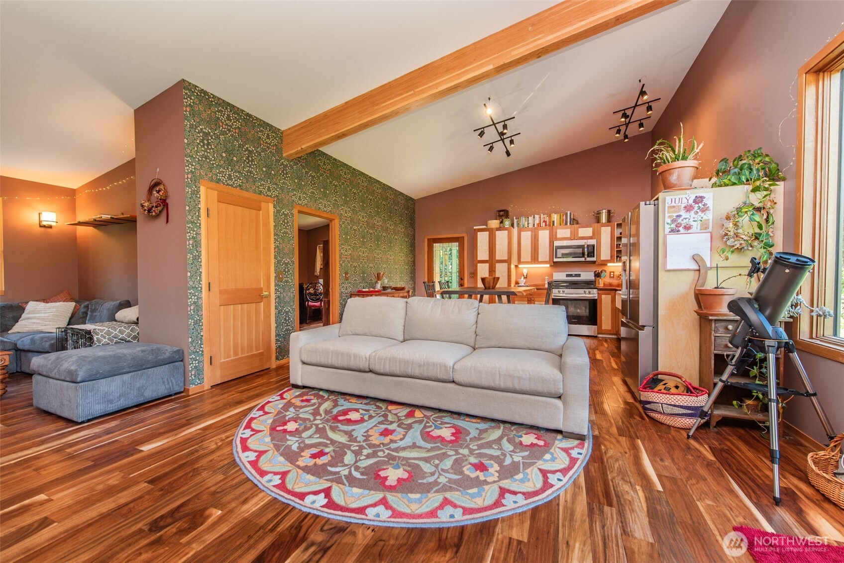 1833 Eaglemount Road Property Photo 11