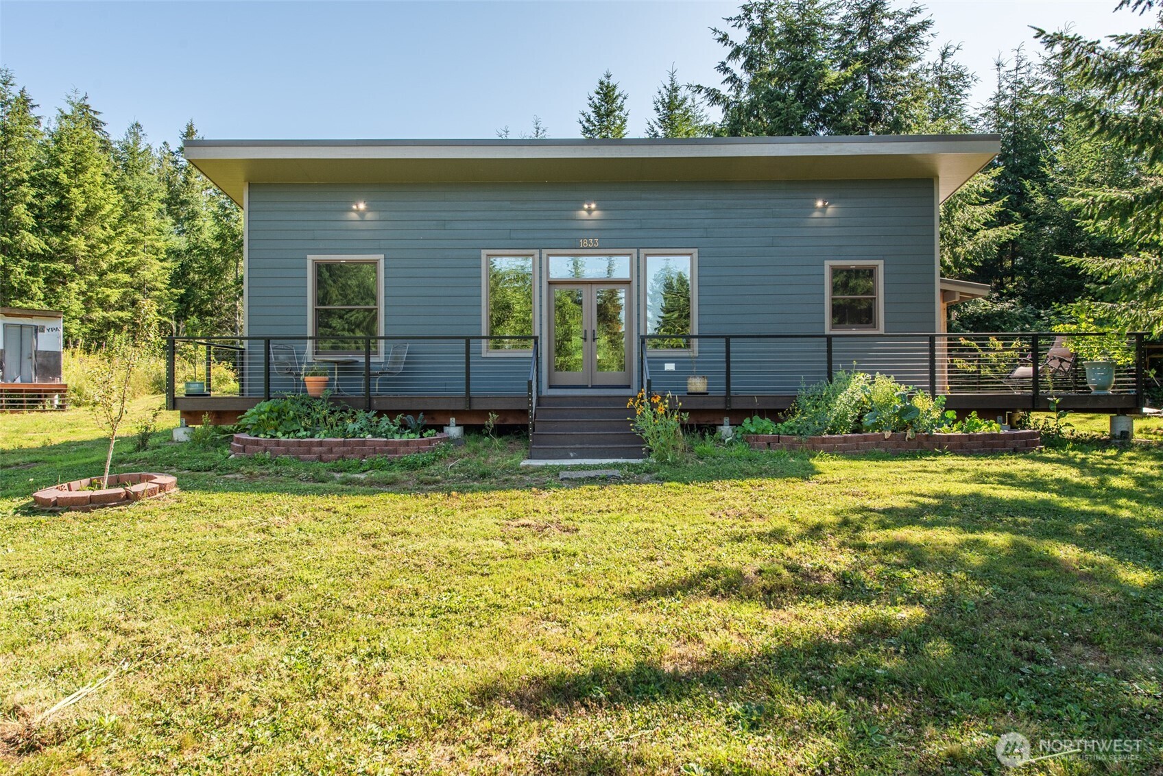 1833 Eaglemount Road Property Photo 24