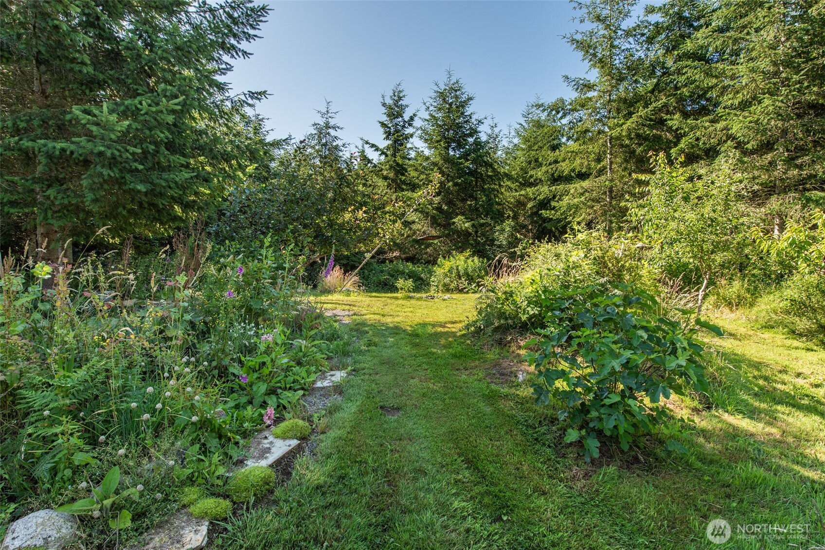 1833 Eaglemount Road Property Photo 30